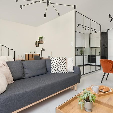 Luksusowe Studio W Lodzi Z Biurkiem, Balkonem I Klimatyzatorem By Renters Prestige Buitenkant foto